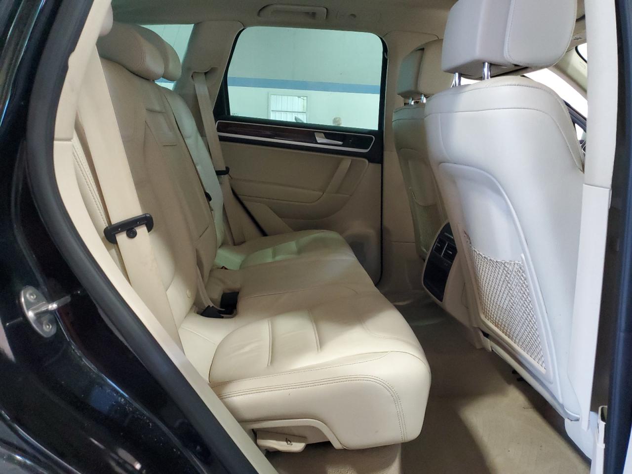 2014 Volkswagen Touareg V6 Tdi VIN: WVGEP9BP4ED001471 Lot: 89610375