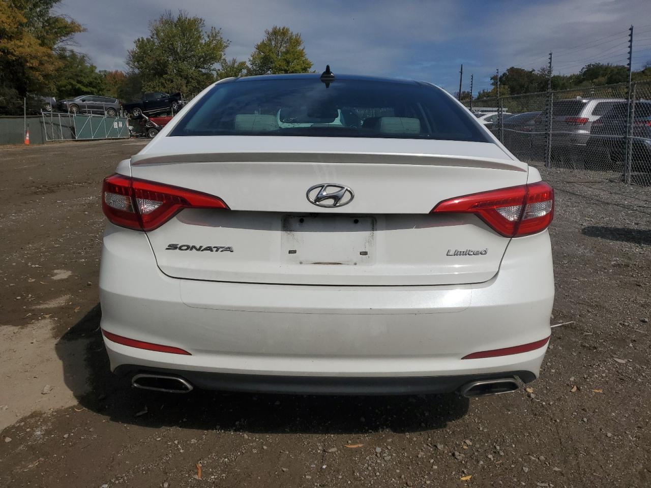 2015 Hyundai Sonata Sport VIN: 5NPE34AF0FH242421 Lot: 85688695