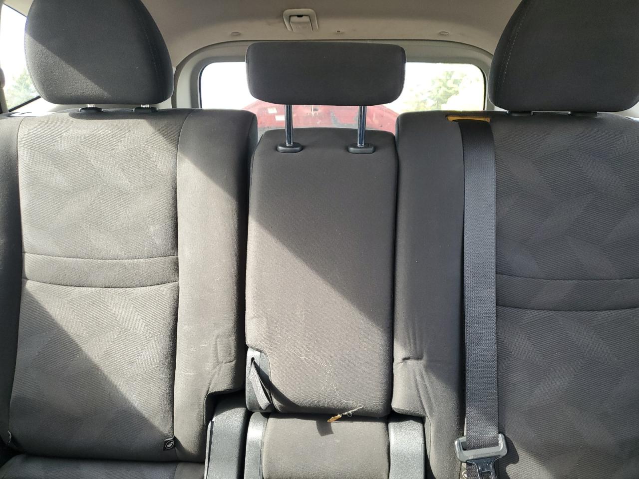 2016 Nissan Rogue S VIN: KNMAT2MV1GP677847 Lot: 85271885