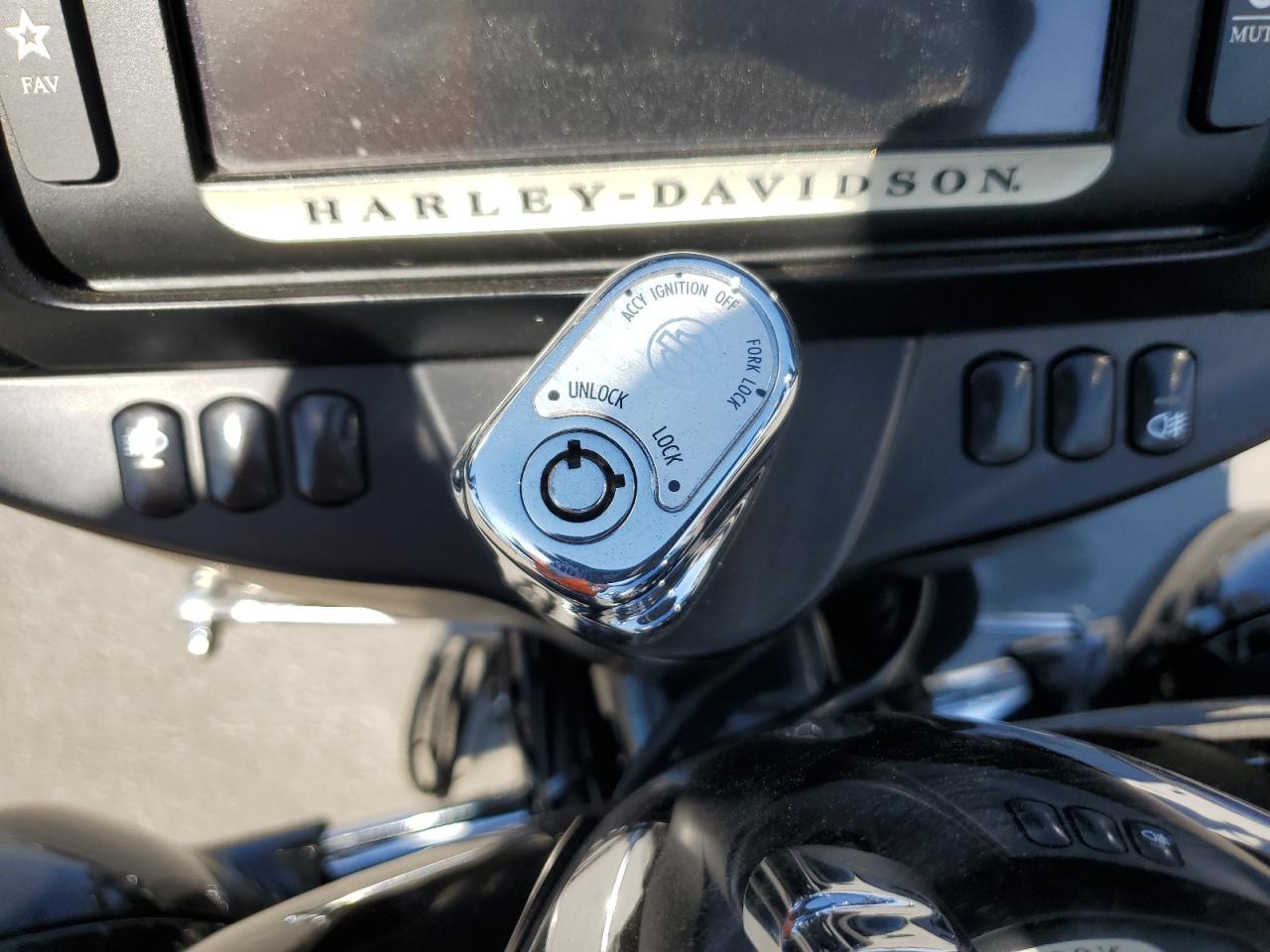 2017 Harley-Davidson Flhtcutg Tri Glide Ultra VIN: 1HD1MAD31HB859132 Lot: 86250375