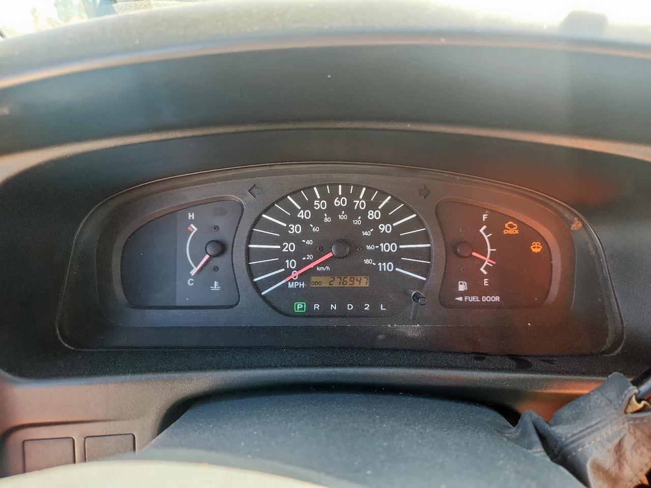 2000 Toyota Sienna Ce VIN: 4T3ZF19C0YU203387 Lot: 82248975