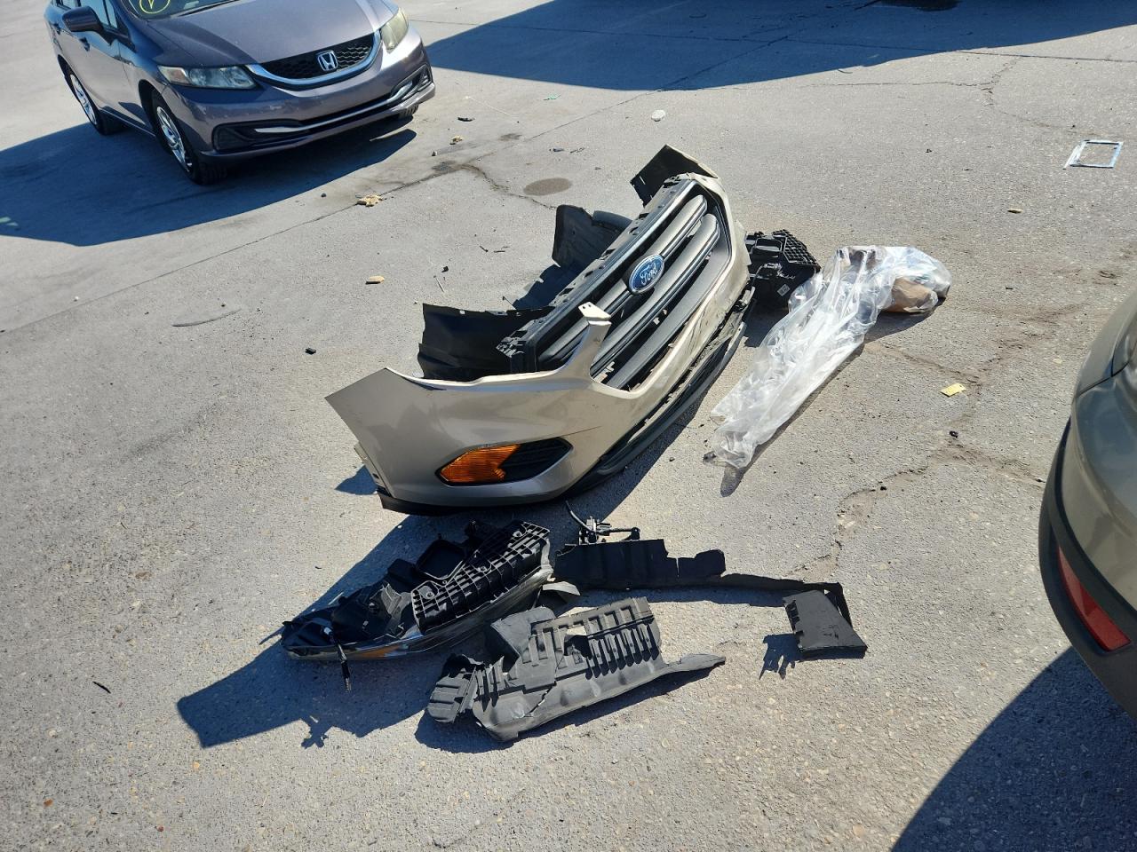 2017 Ford Escape S VIN: 1FMCU0F74HUE12671 Lot: 82009985