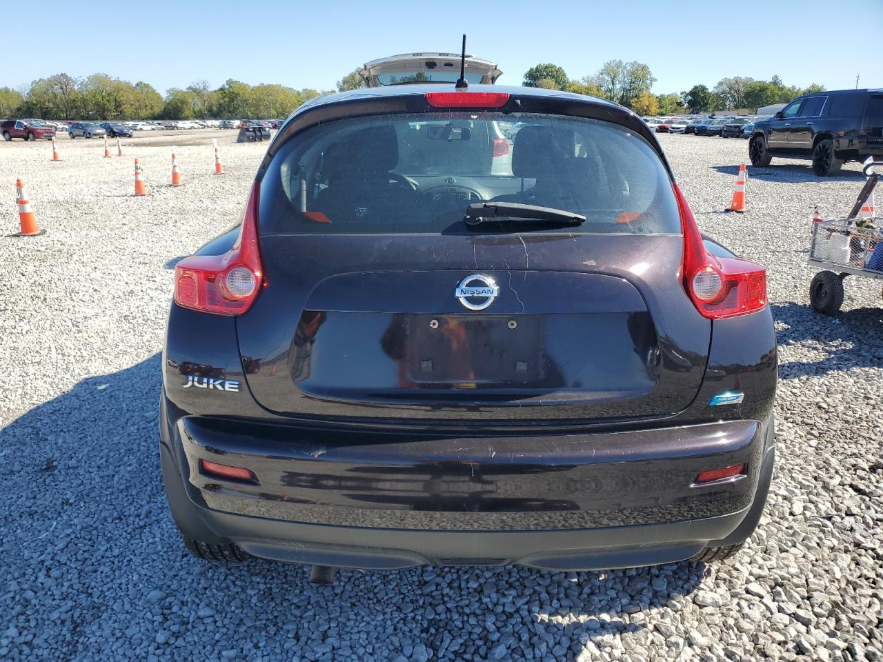 2014 Nissan Juke S VIN: JN8AF5MR4ET350704 Lot: 82398375