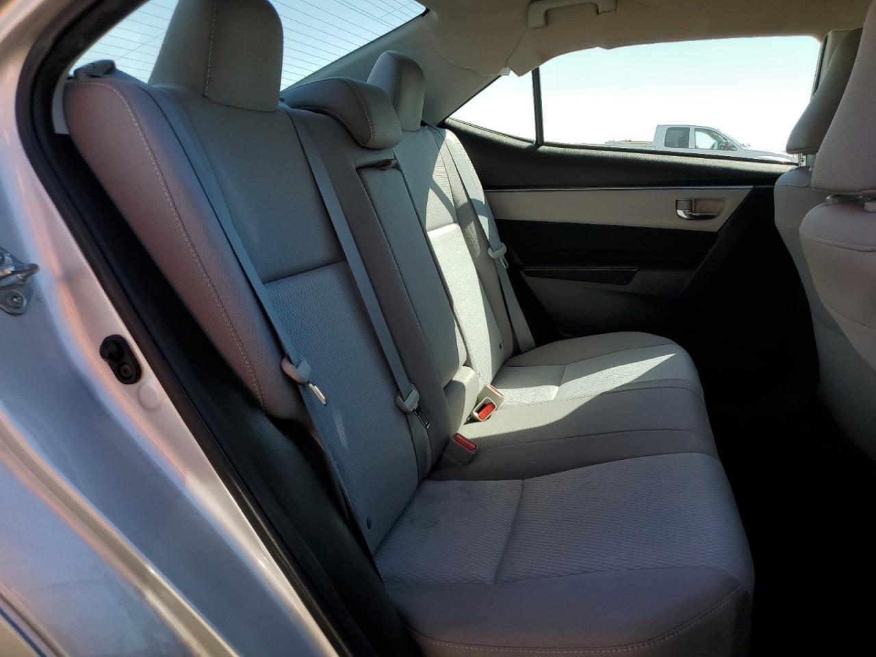 2016 Toyota Corolla L VIN: 5YFBURHE8GP553738 Lot: 84988295