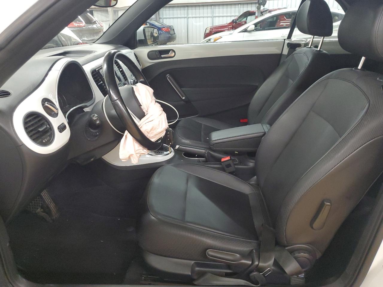 2018 Volkswagen Beetle S VIN: 3VW5DAATXJM512806 Lot: 84728075