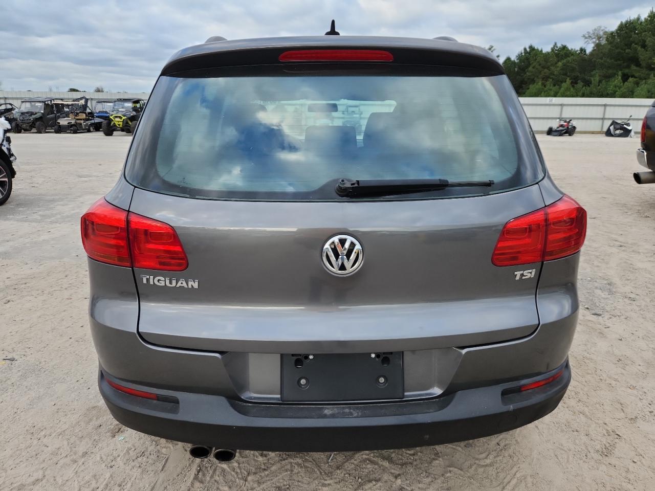 2015 Volkswagen Tiguan S VIN: WVGAV7AX8FW509331 Lot: 85101895