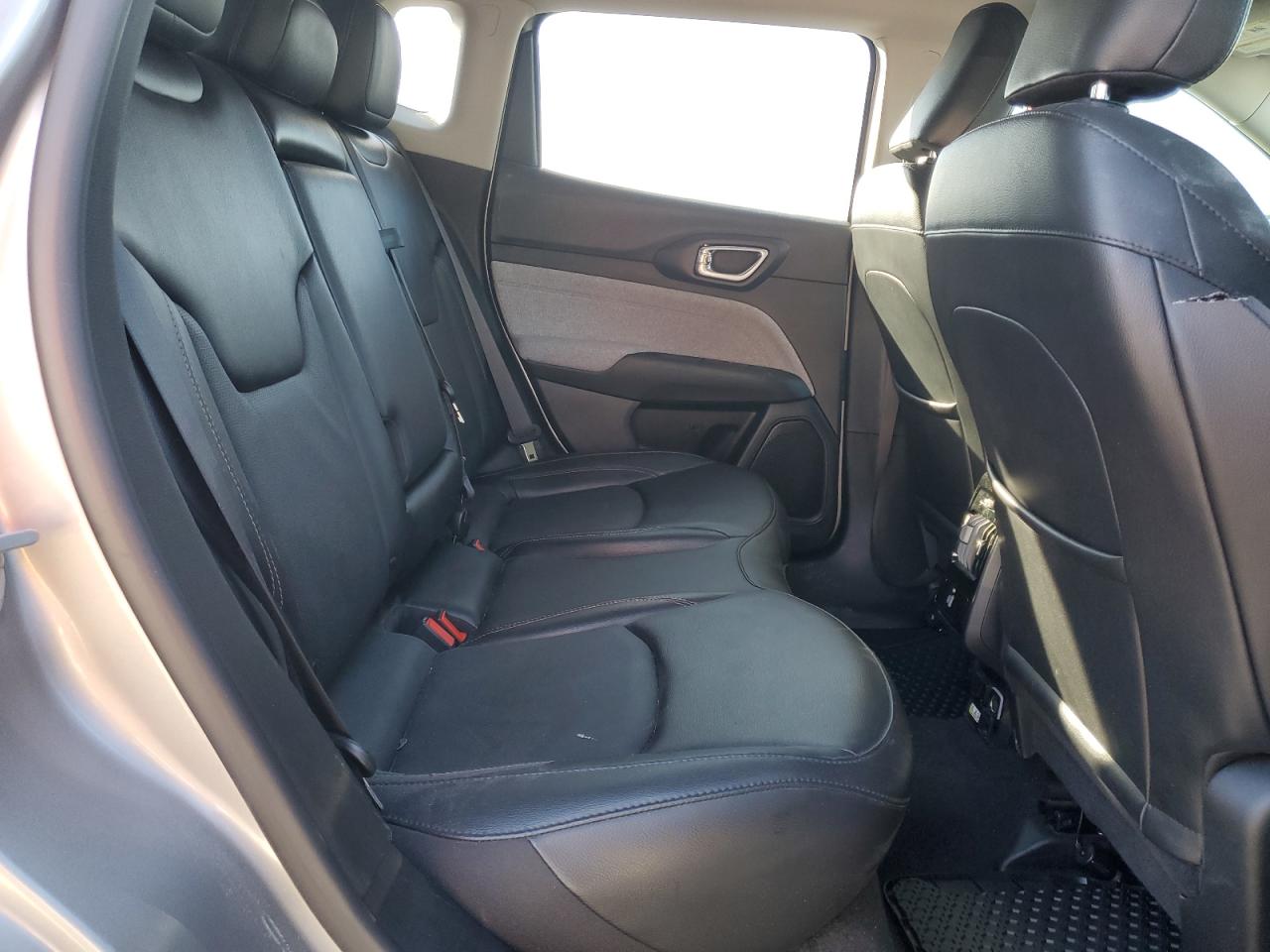 2022 Jeep Compass Latitude Lux VIN: 3C4NJDFB8NT117760 Lot: 90046965