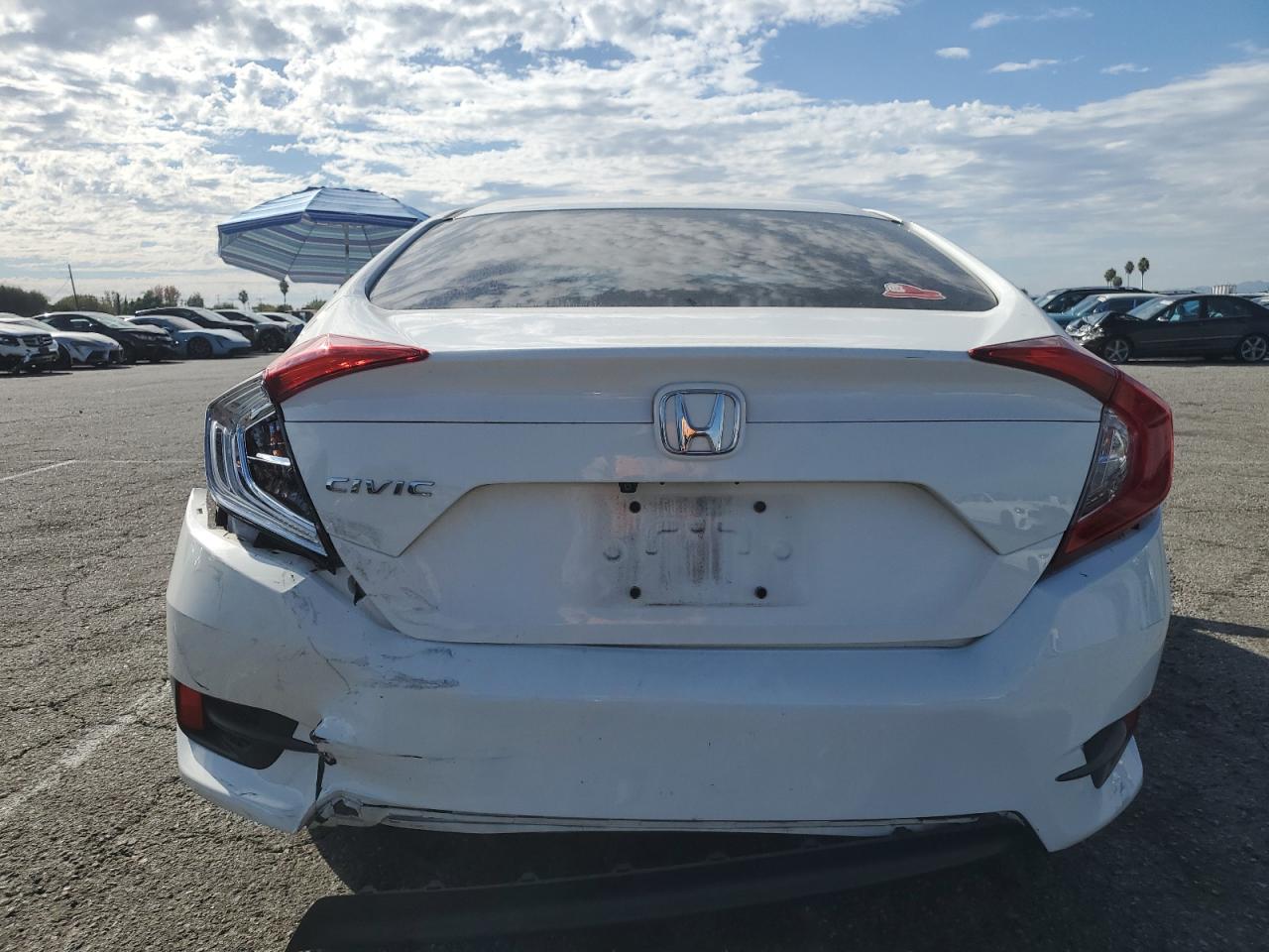 2018 Honda Civic Lx VIN: 2HGFC2F5XJH553110 Lot: 89520535