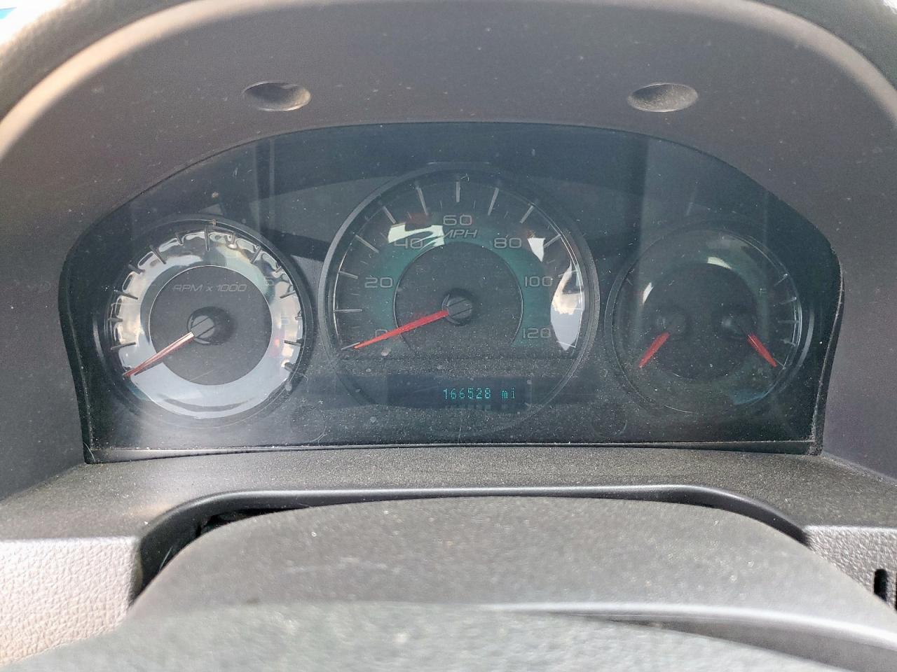 2011 Ford Fusion Se VIN: 3FAHP0HA8BR327802 Lot: 81998335