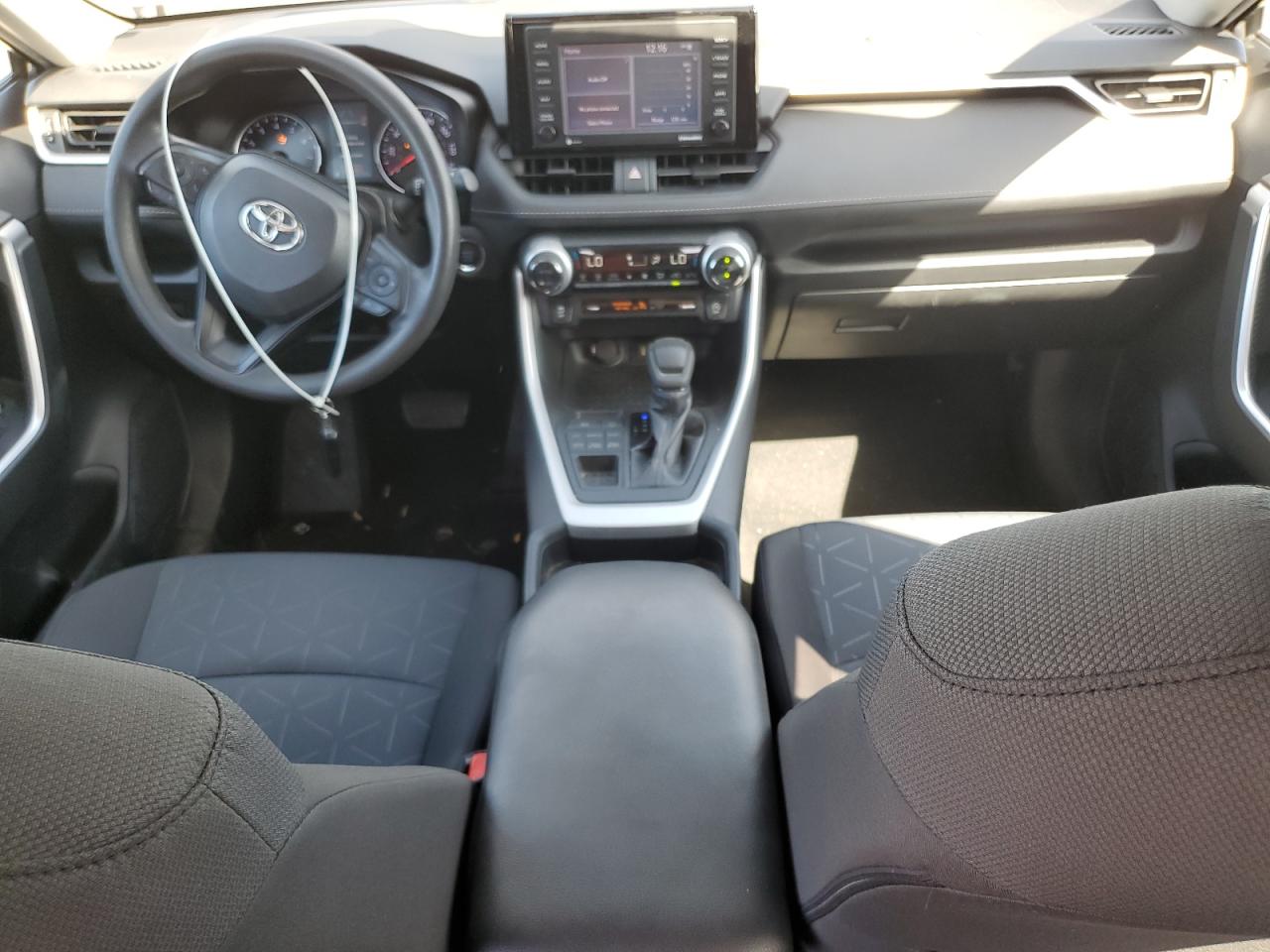 2020 Toyota Rav4 Xle VIN: 2T3P1RFV3LW103903 Lot: 84965225