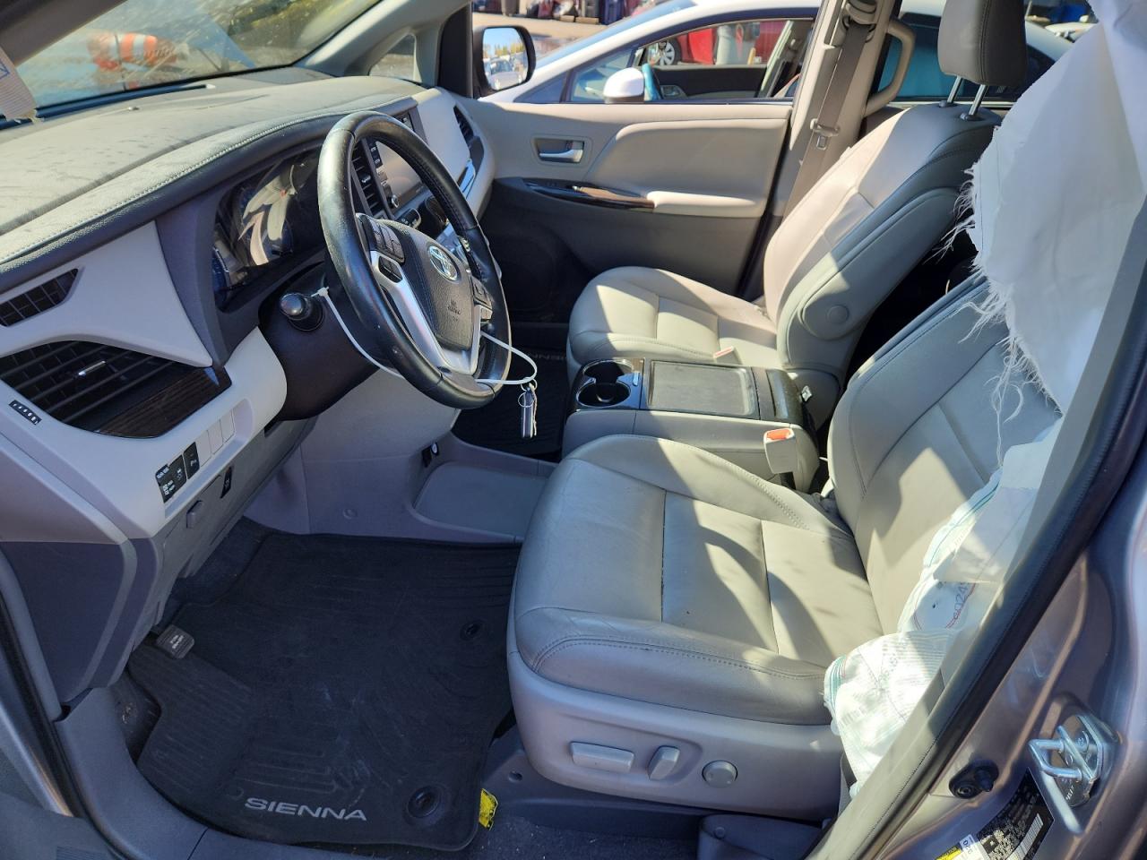 2018 Toyota Sienna Xle VIN: 5TDDZ3DC4JS199890 Lot: 85573625