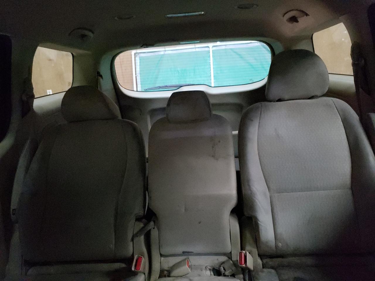 2018 Kia Sedona Lx VIN: KNDMB5C18J6382855 Lot: 82656135