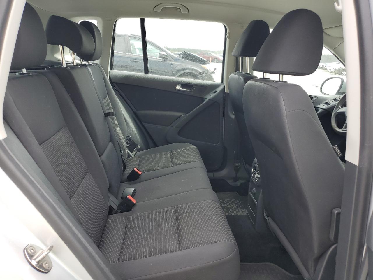 2018 Volkswagen Tiguan Limited VIN: WVGAV7AX4JK006024 Lot: 82189645