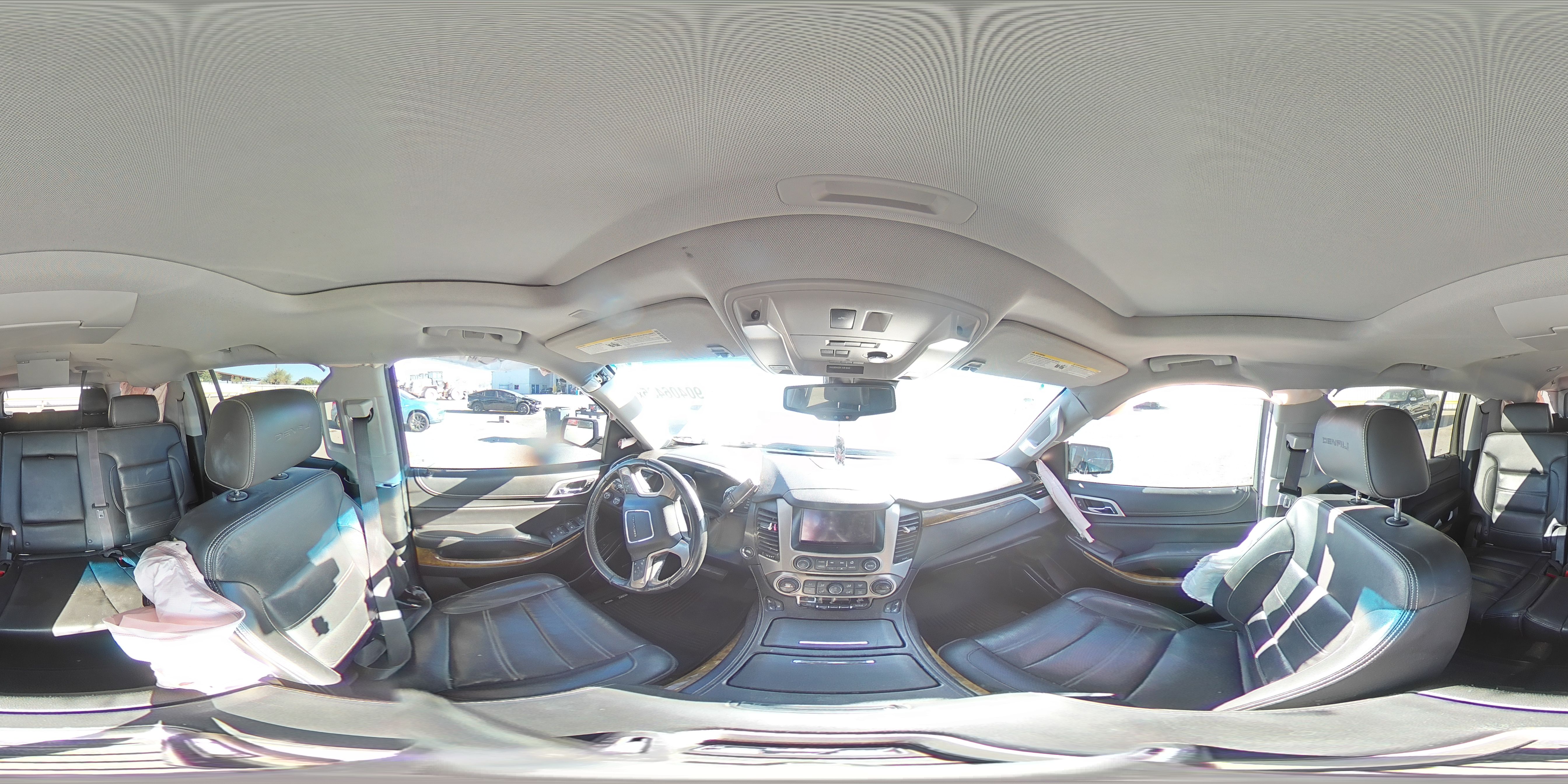 2017 GMC Yukon Xl Denali VIN: 1GKS2HKJ9HR300798 Lot: 90406435