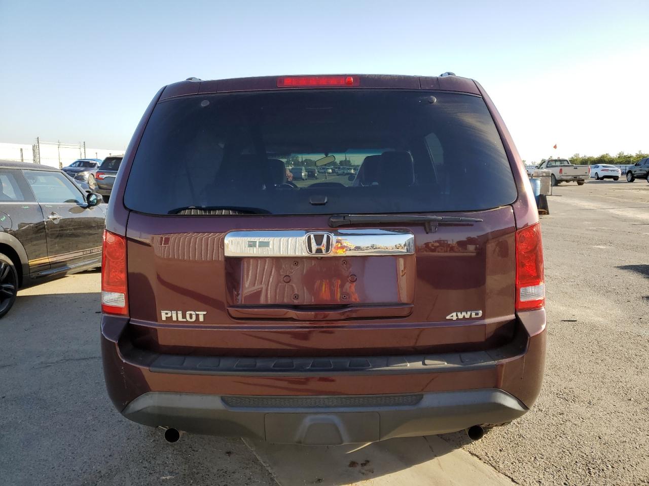 2014 Honda Pilot Lx VIN: 5FNYF4H2XEB027469 Lot: 82444945