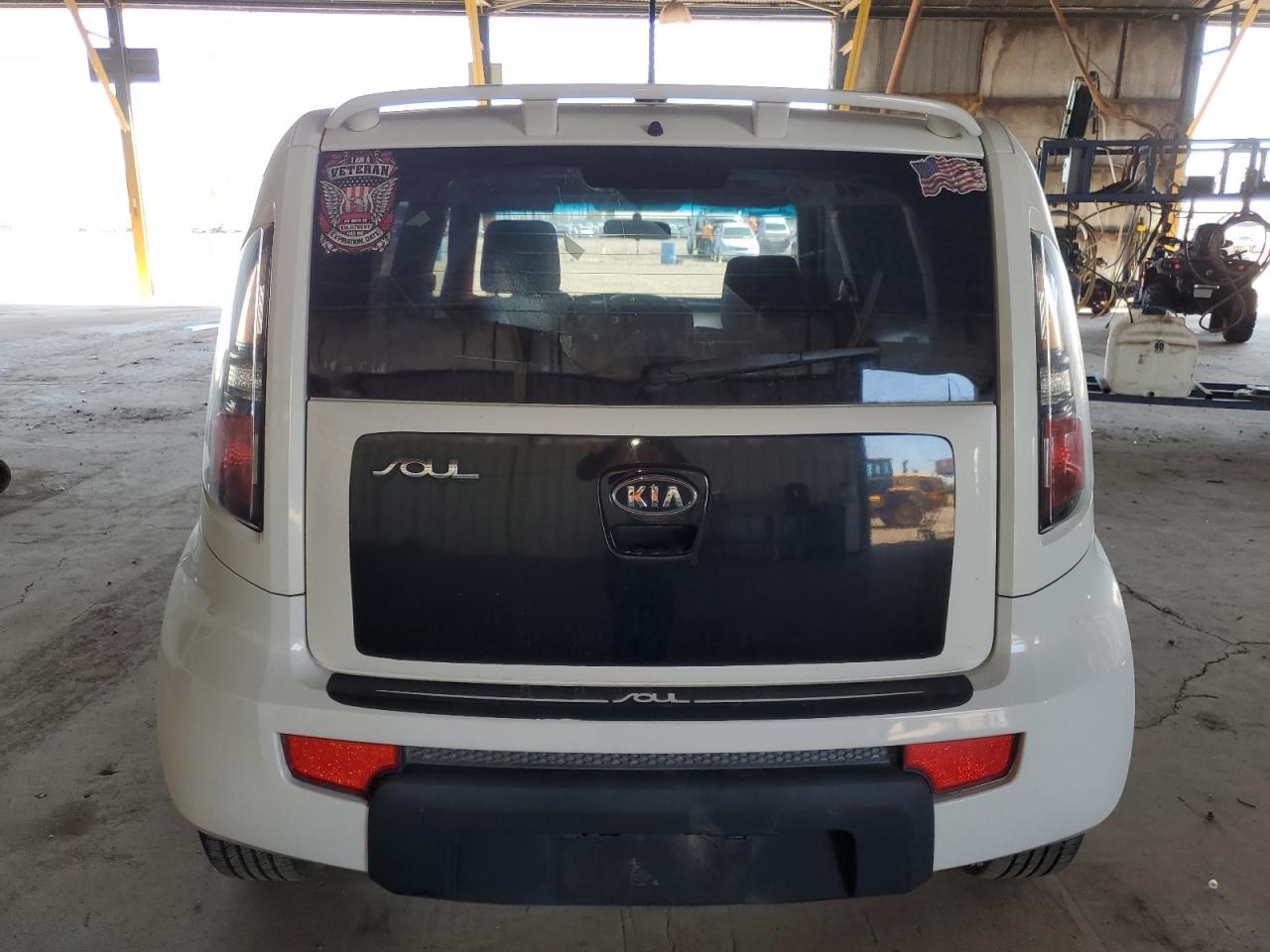 2010 Kia Soul + VIN: KNDJT2A24A7703102 Lot: 85170875