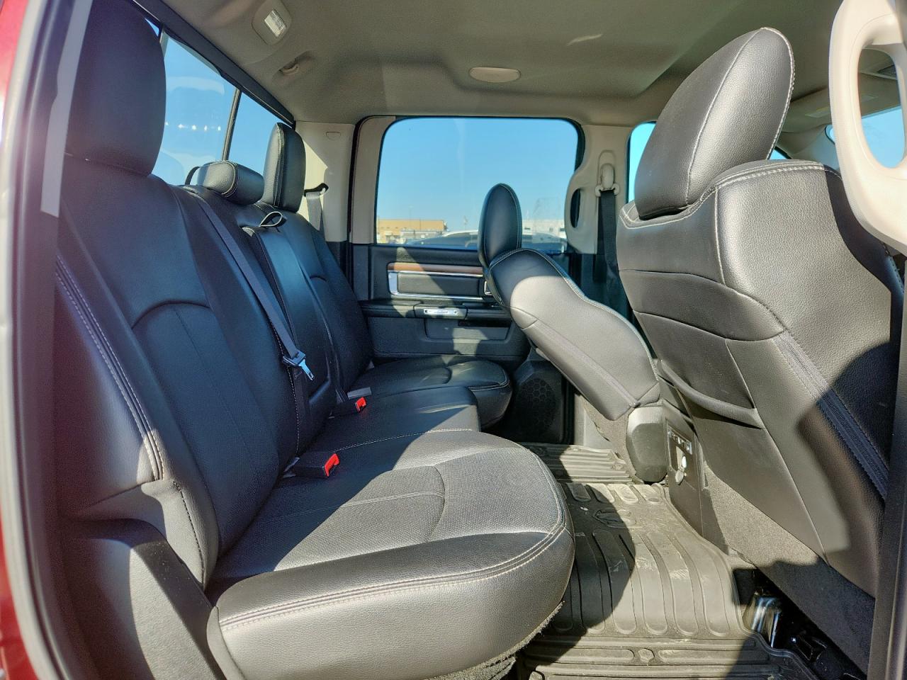 2018 Ram 1500 Laramie VIN: 1C6RR7NM9JS253543 Lot: 84920625