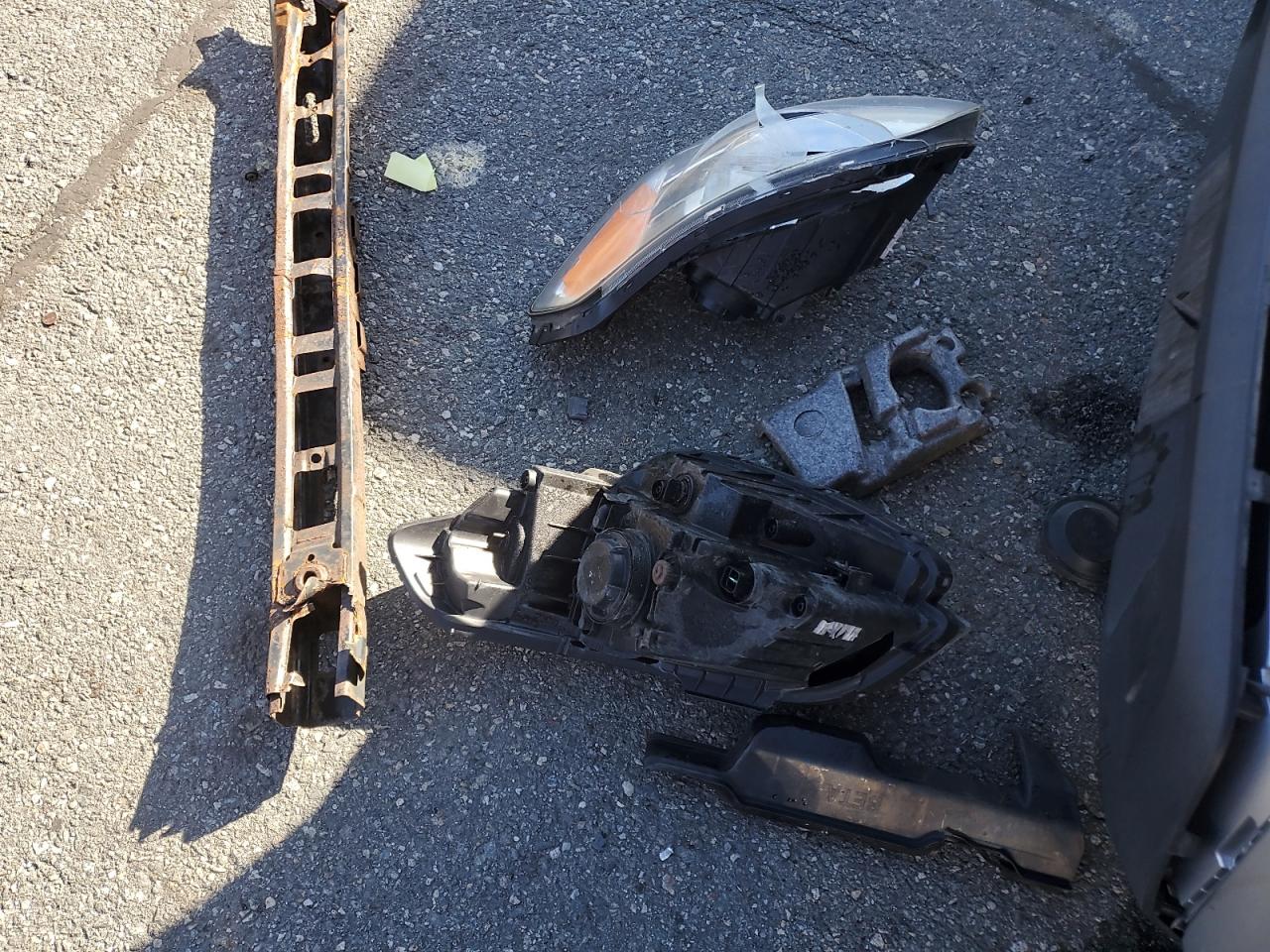 2011 Kia Soul + VIN: KNDJT2A22B7331678 Lot: 84955505