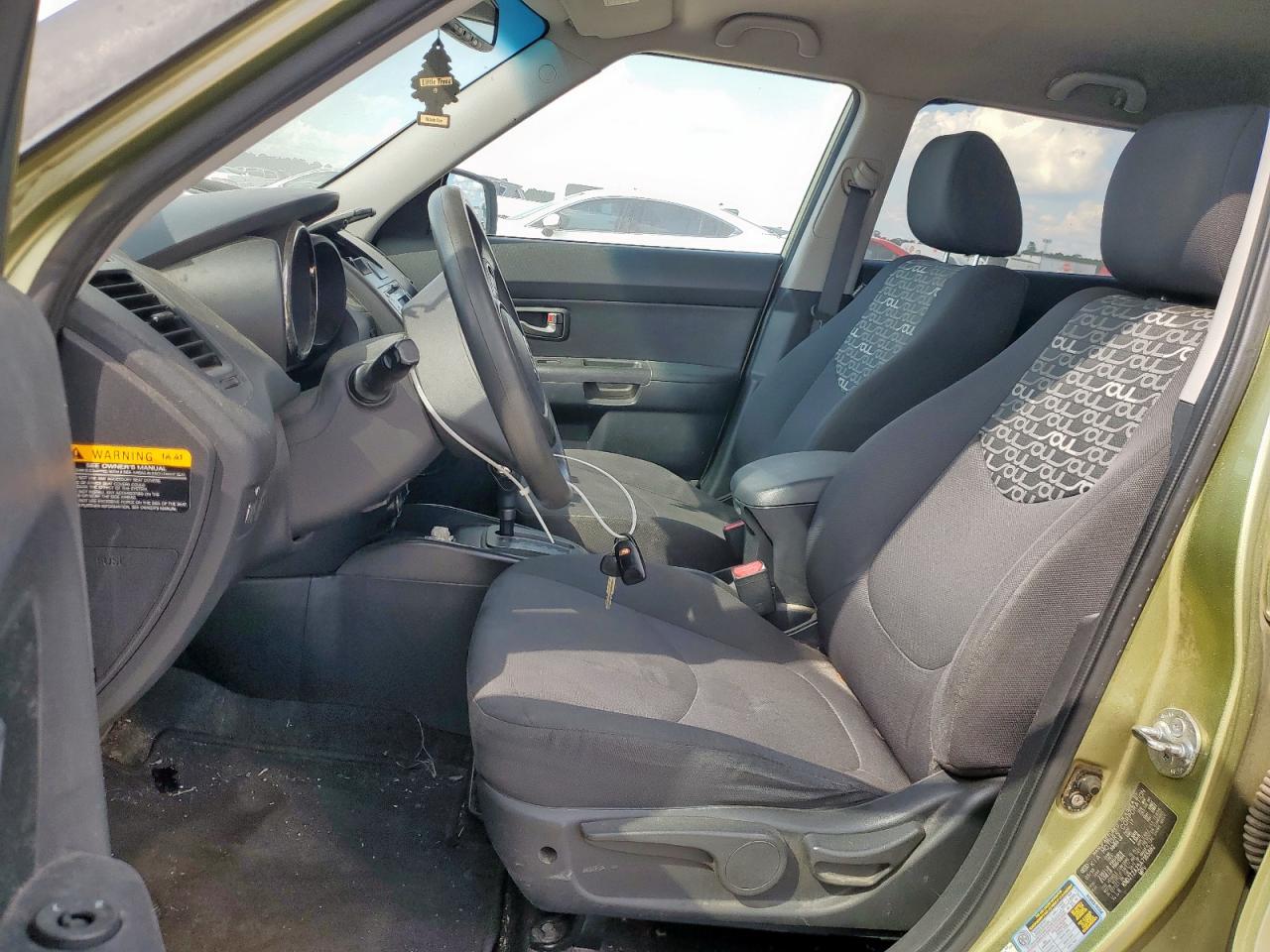 2010 Kia Soul + VIN: KNDJT2A25A7165882 Lot: 85651405