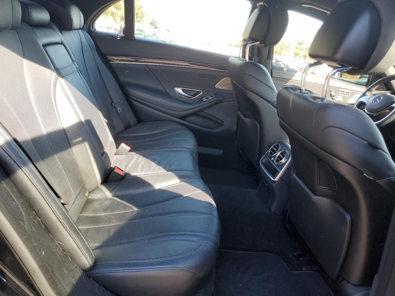 2016 Mercedes-Benz S 550 4Matic VIN: WDDUG8FB9GA212779 Lot: 86640105