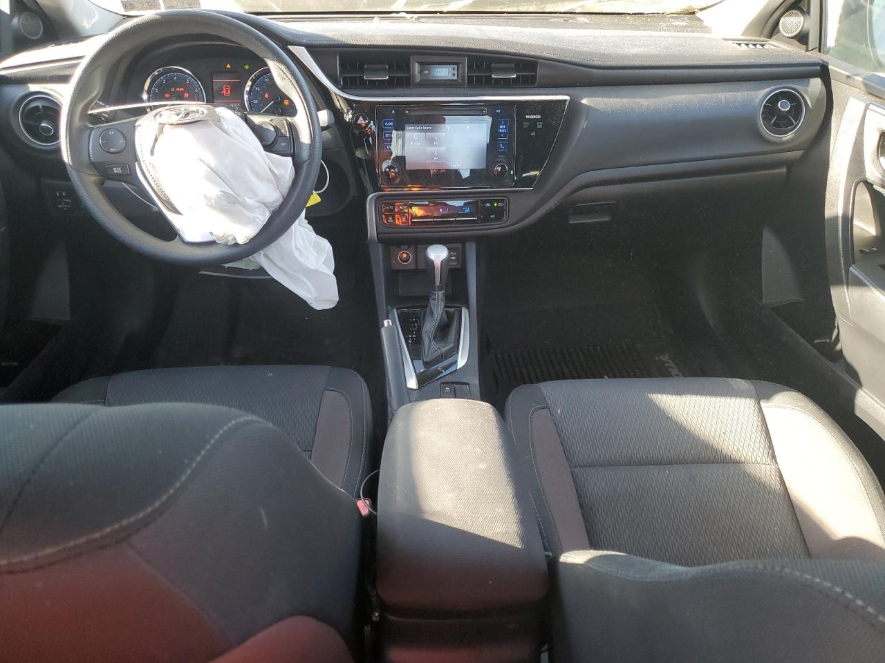2017 Toyota Corolla L VIN: 2T1BURHEXHC776686 Lot: 87225135