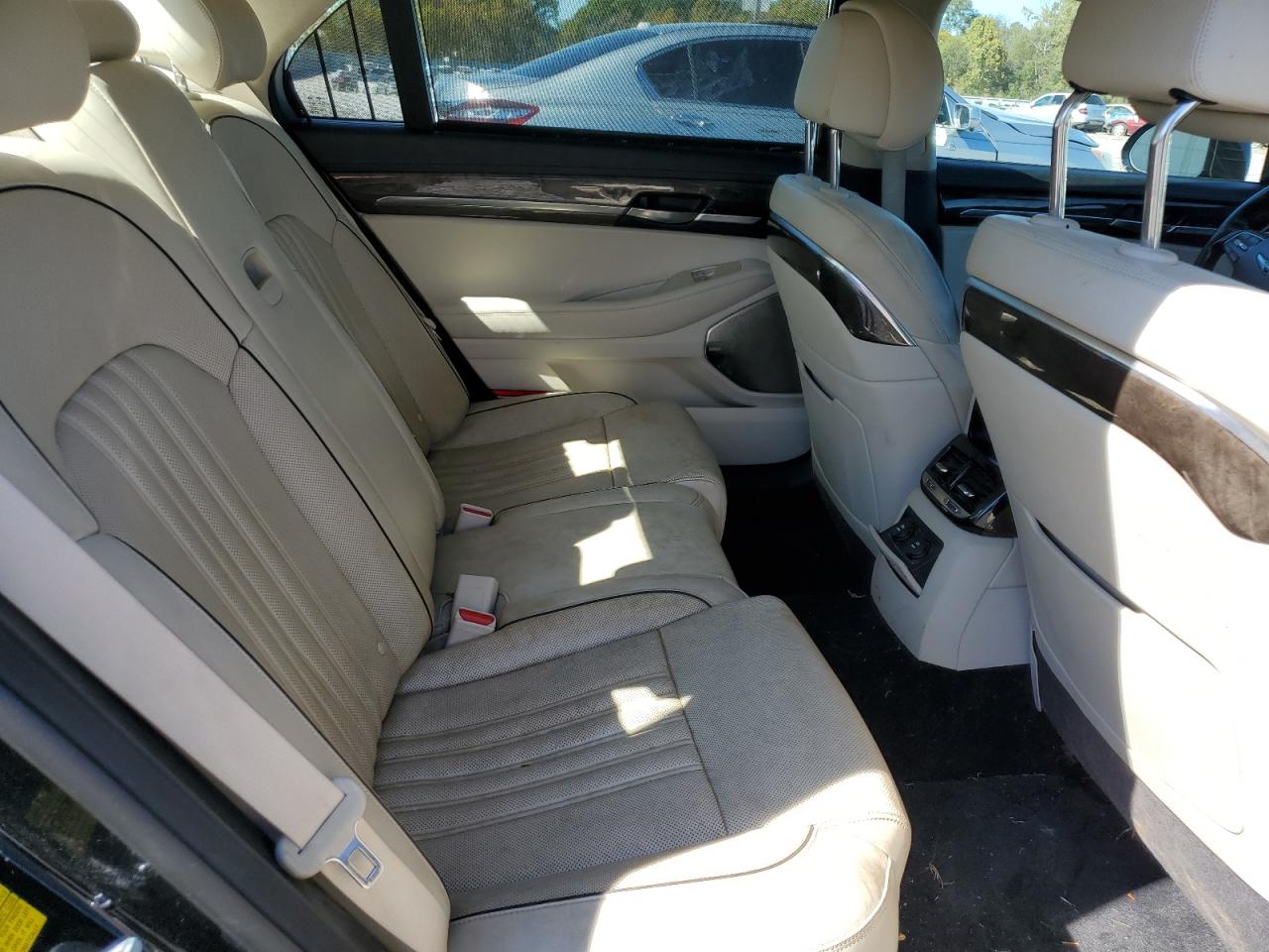 2017 Genesis G90 Premium VIN: KMHG34JA8HU025085 Lot: 87405605