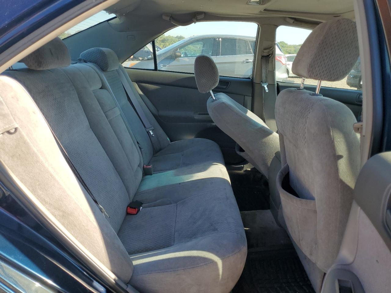 2004 Toyota Camry Le VIN: 4T1BE30K24U292998 Lot: 82264395