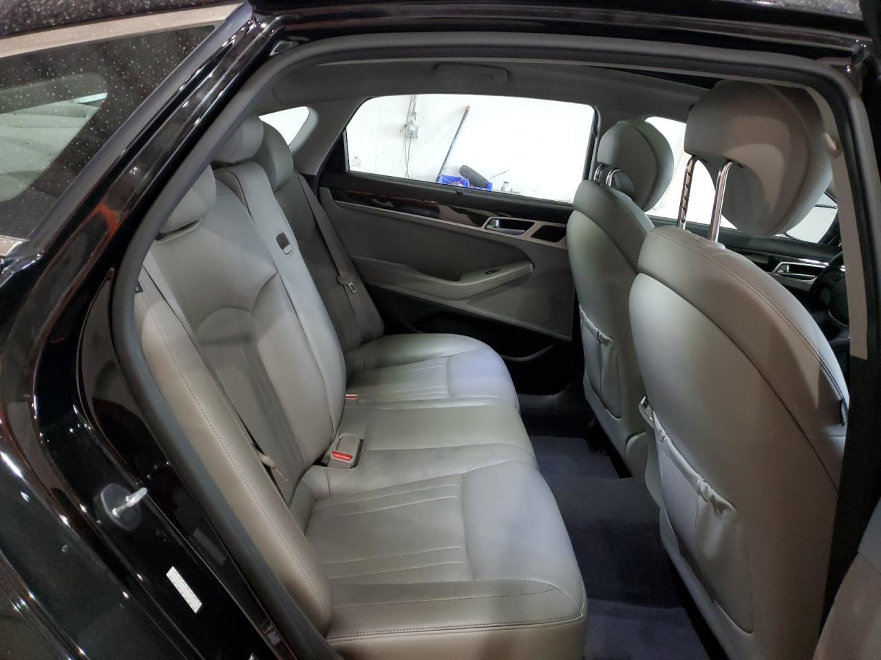 2015 Hyundai Genesis 3.8L VIN: KMHGN4JE1FU100803 Lot: 90247265