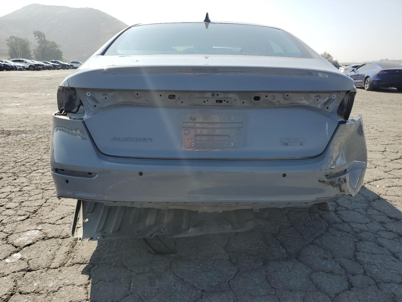 2024 Honda Accord Touring Hybrid VIN: 1HGCY2F88RA012212 Lot: 82380175