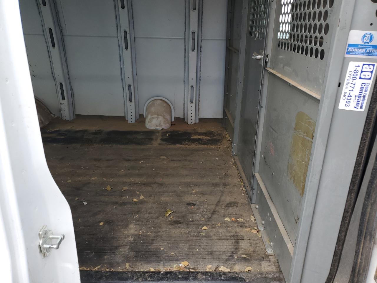 2019 Chevrolet Express 2500 Delivery Van VIN: 1GCWGAFP8K1153254 Lot: 90711185