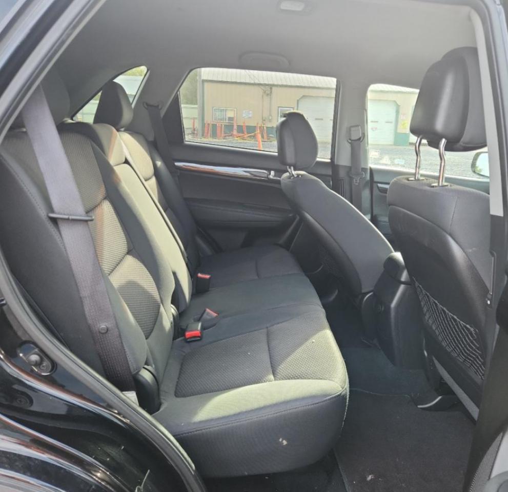 2011 Kia Sorento Base VIN: 5XYKT3A18BG080038 Lot: 81983335