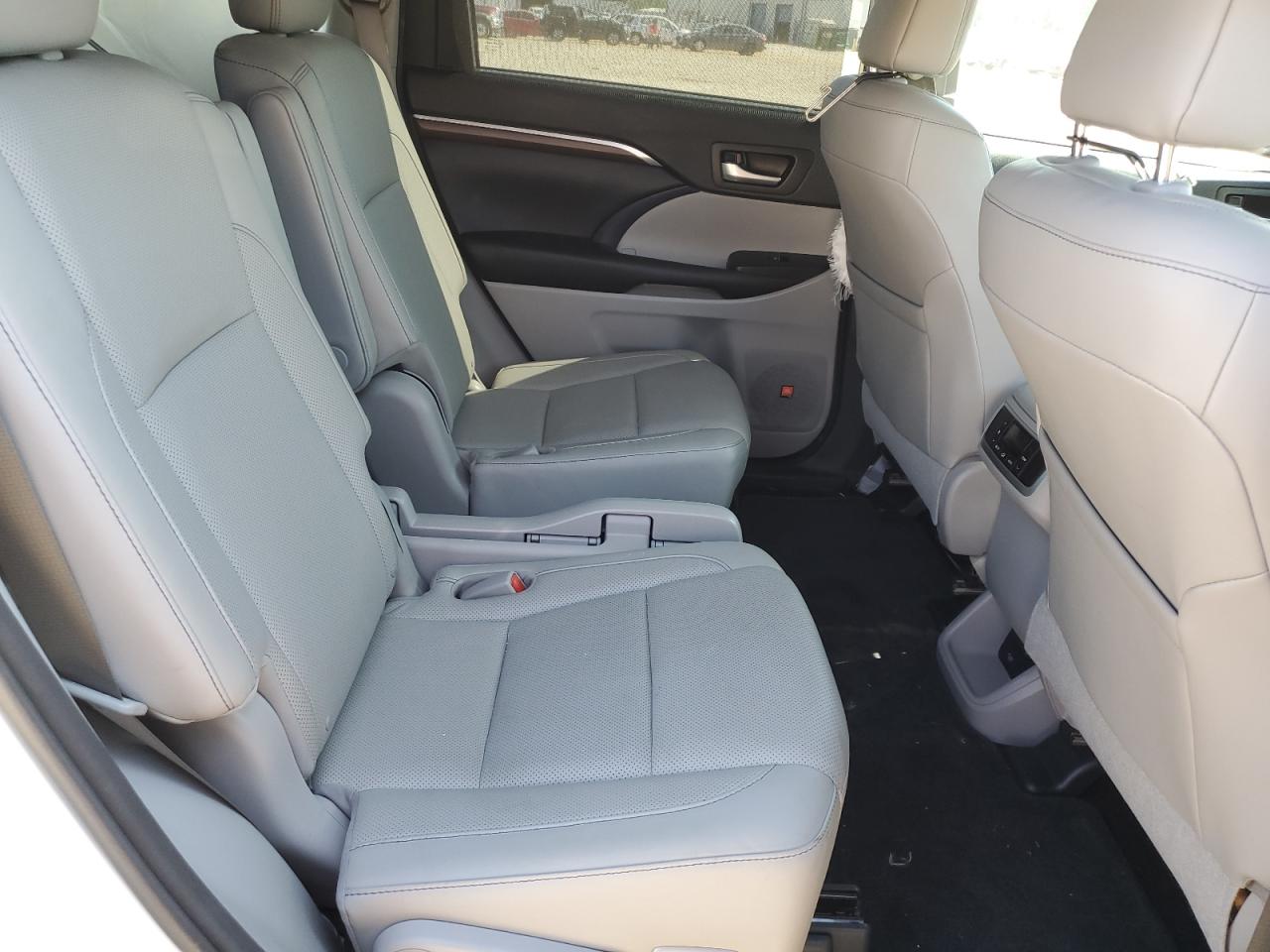 2016 Toyota Highlander Limited VIN: 5TDYKRFH0GS163253 Lot: 82208775