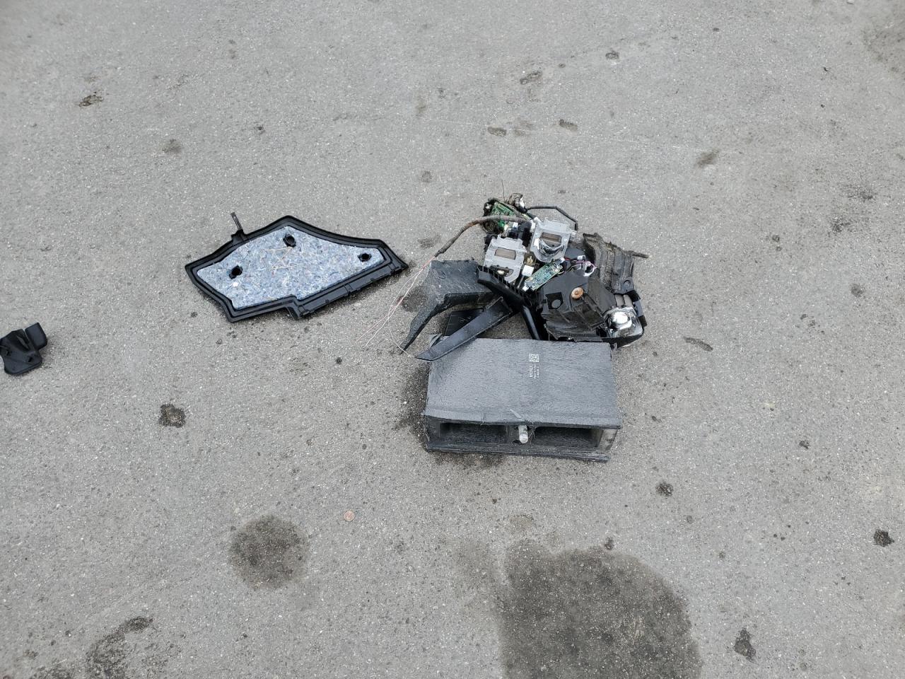 2018 Toyota Corolla L VIN: 2T1BURHE0JC049112 Lot: 90670295