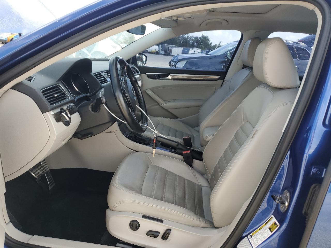 2017 Volkswagen Passat Sel Premium VIN: 1VWCT7A36HC076139 Lot: 86068625