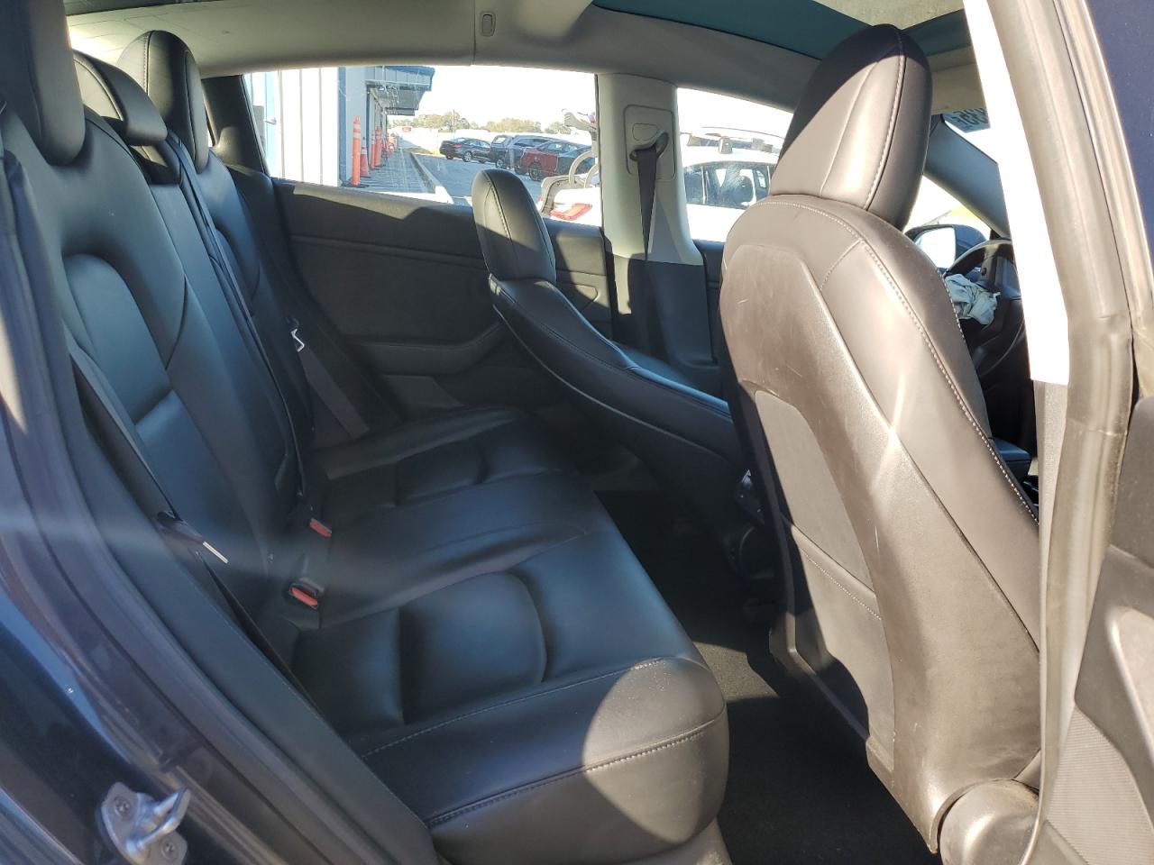 2018 Tesla Model 3 VIN: 5YJ3E1EB7JF073724 Lot: 87224835