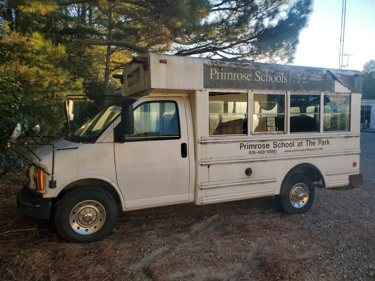 2002 Chevrolet Express G3500 VIN: 1GBHG31R621117046 Lot: 82508405