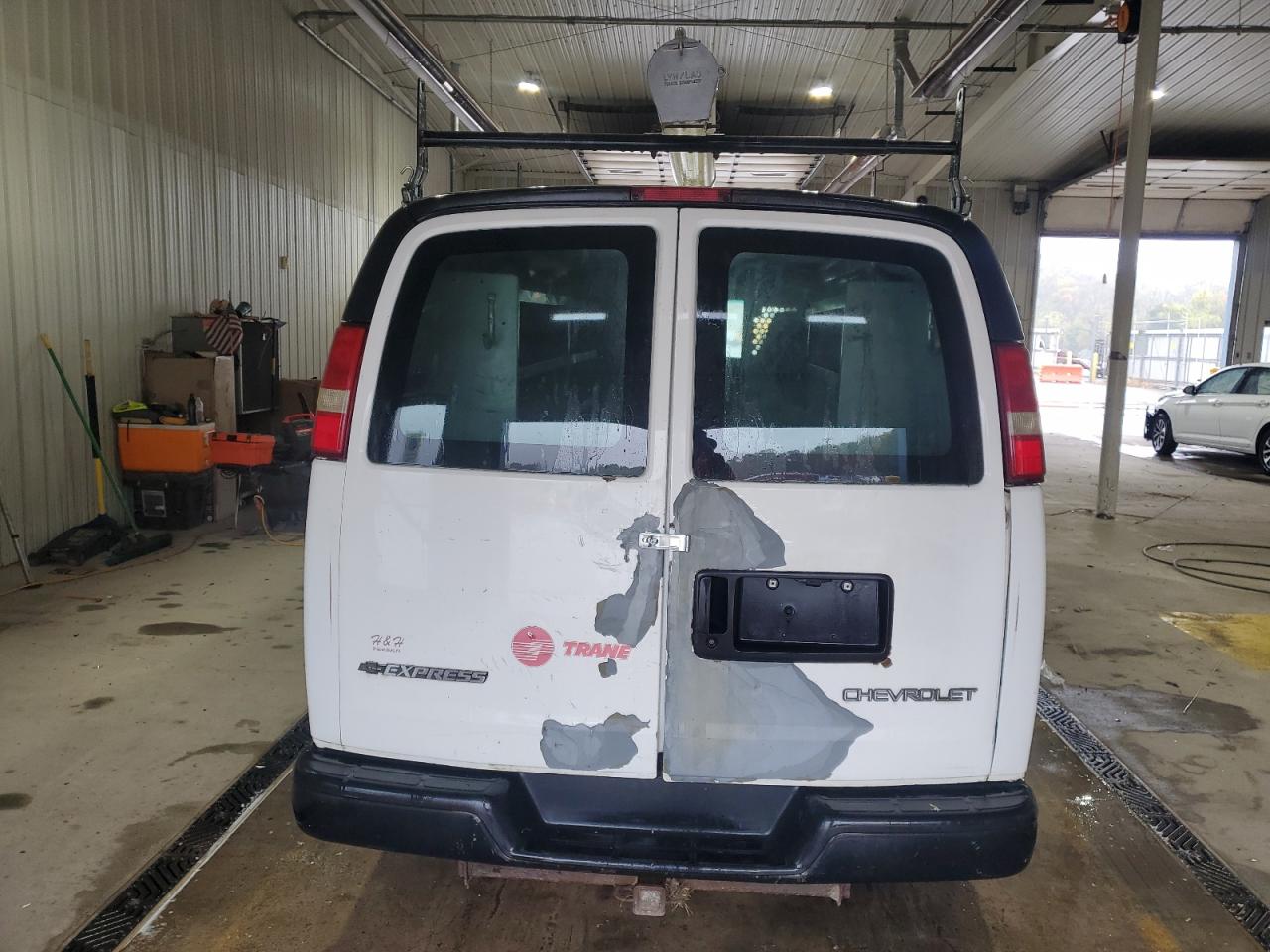 2004 Chevrolet Express G2500 VIN: 1GCGG25V341198518 Lot: 85837925