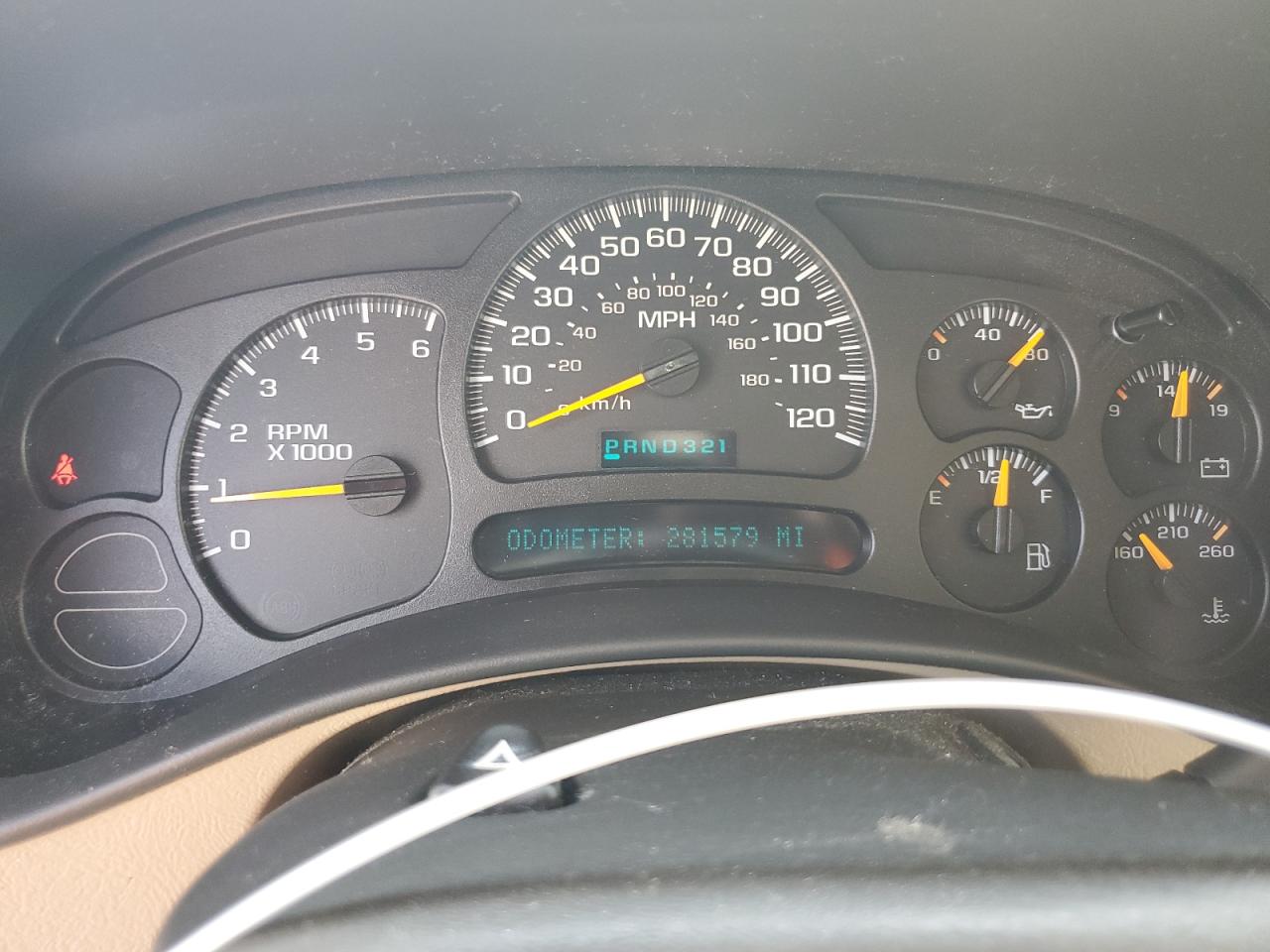 2005 Chevrolet Tahoe C1500 VIN: 1GNEC13Z25J234985 Lot: 70021015