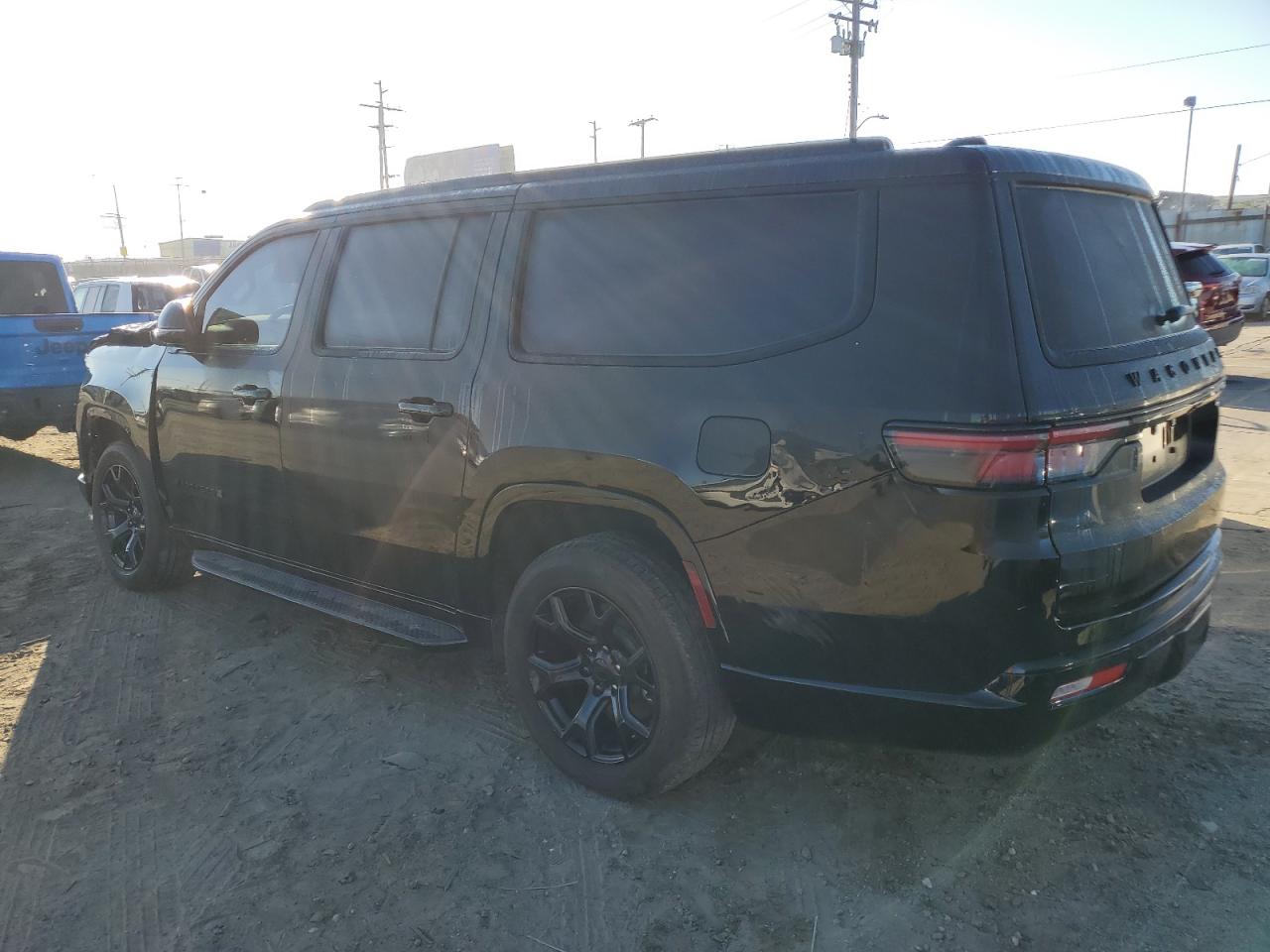 2024 Jeep Wagoneer L Series Ii black null gas 1C4SJSBP4RS117920 photo #3