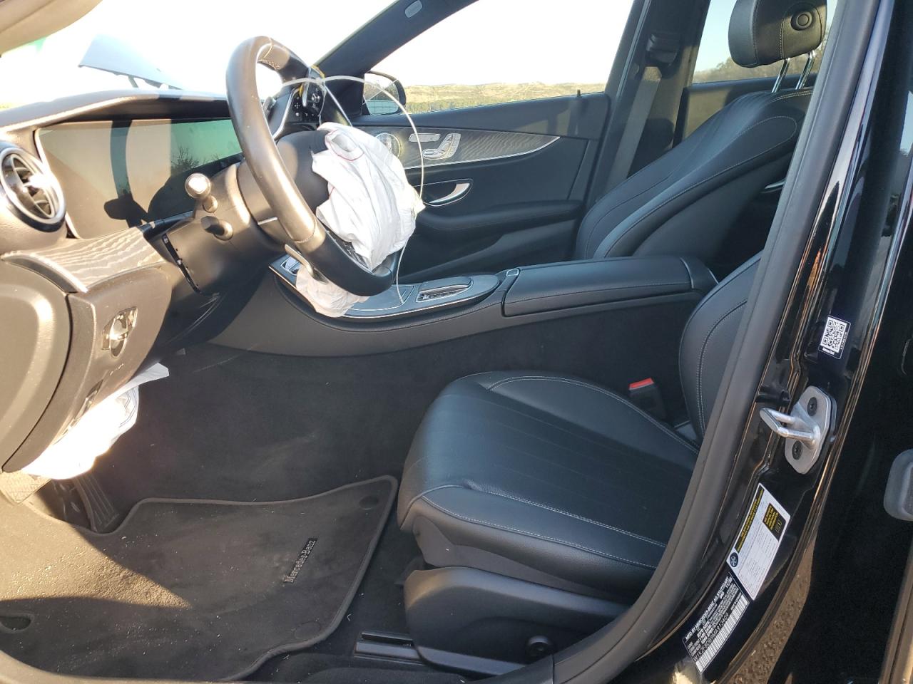 V (W213, S213, C238) V (W213, S213, C238)