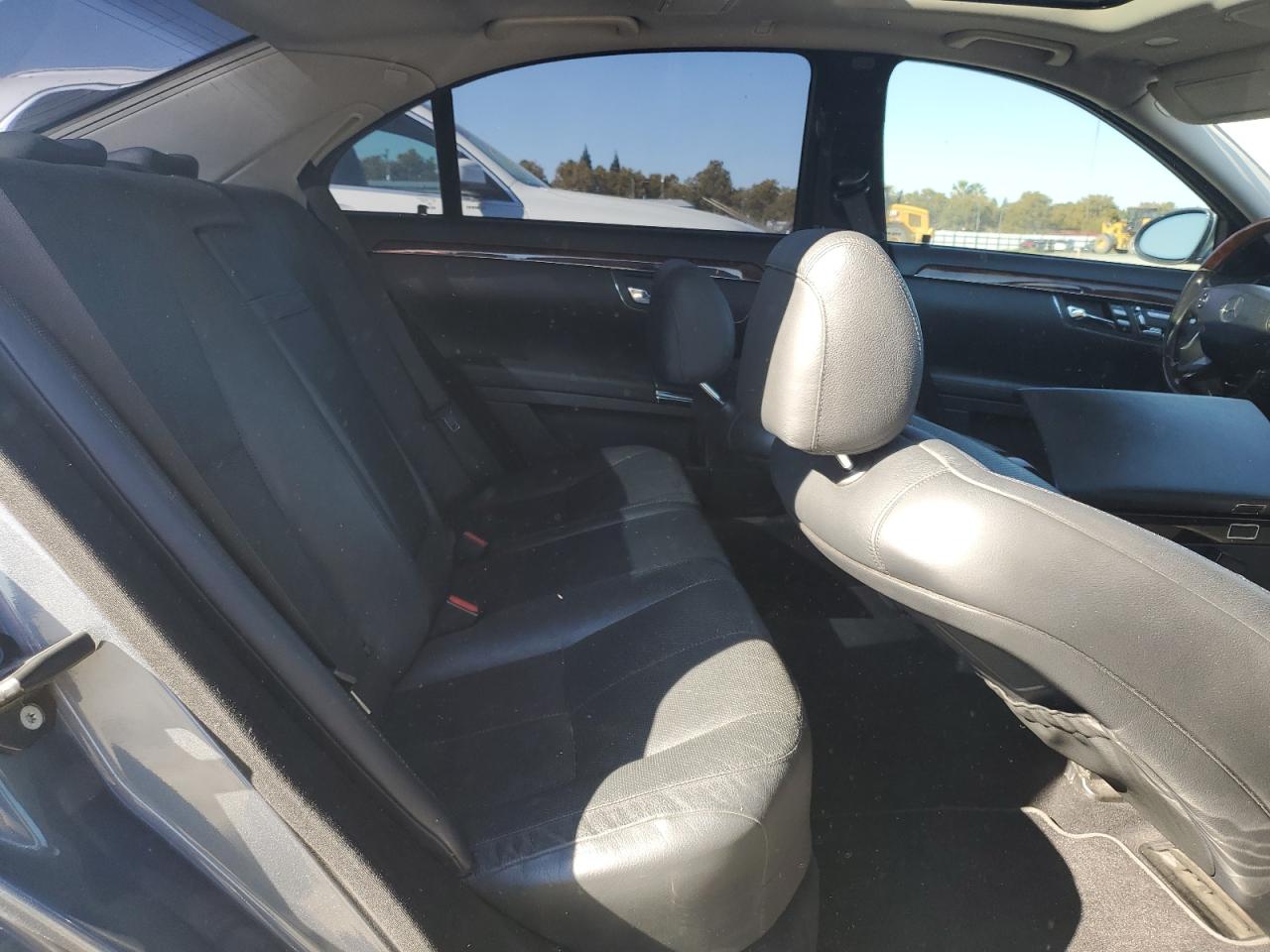 2007 Mercedes-Benz S 550 VIN: WDDNG71X57A063143 Lot: 87469635