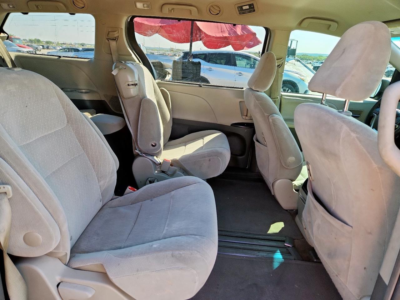 2017 Toyota Sienna Le VIN: 5TDKZ3DC7HS842234 Lot: 82198575