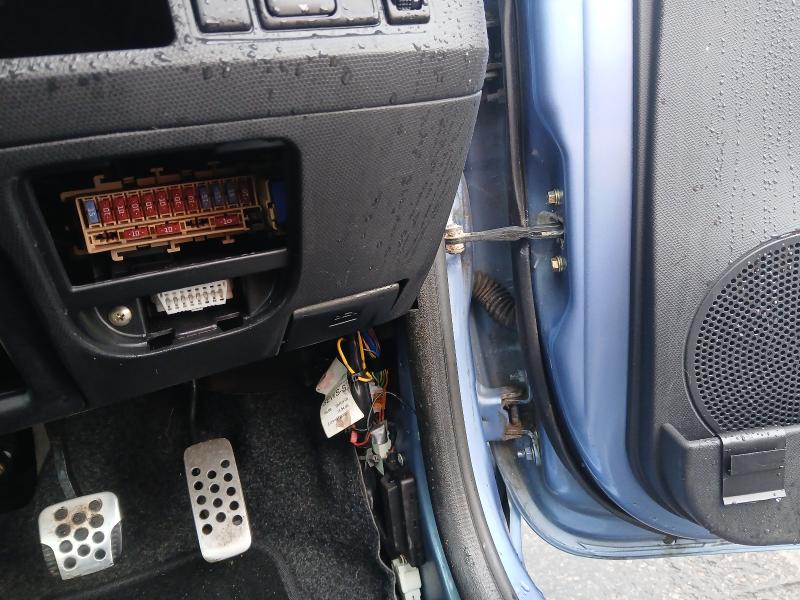 2006 NISSAN MICRA C + C 1.6 ESSENZA 2DR