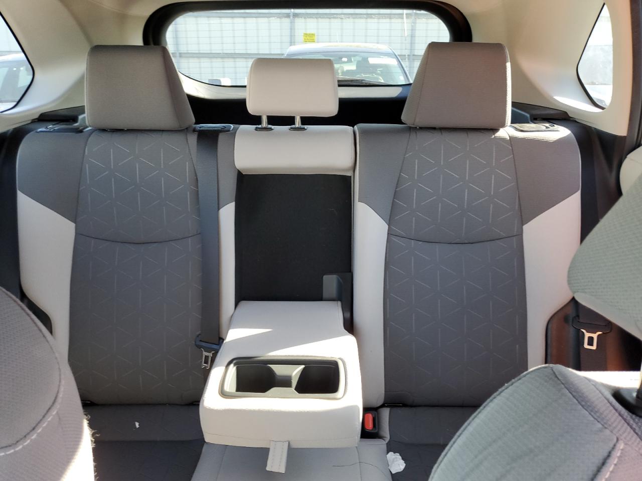 2019 Toyota Rav4 Xle VIN: 2T3P1RFV7KW075957 Lot: 85870355