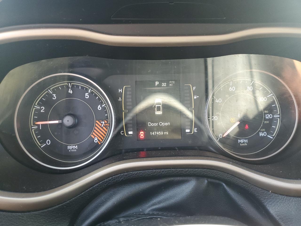 2014 Jeep Cherokee Latitude VIN: 1C4PJMCS0EW152140 Lot: 89499005