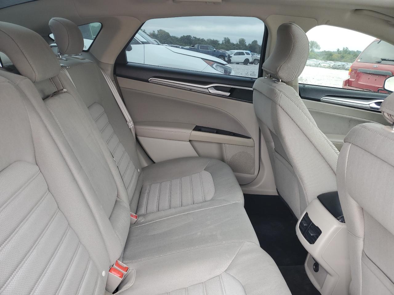 2019 Ford Fusion Se VIN: 3FA6P0HD4KR111608 Lot: 85559625