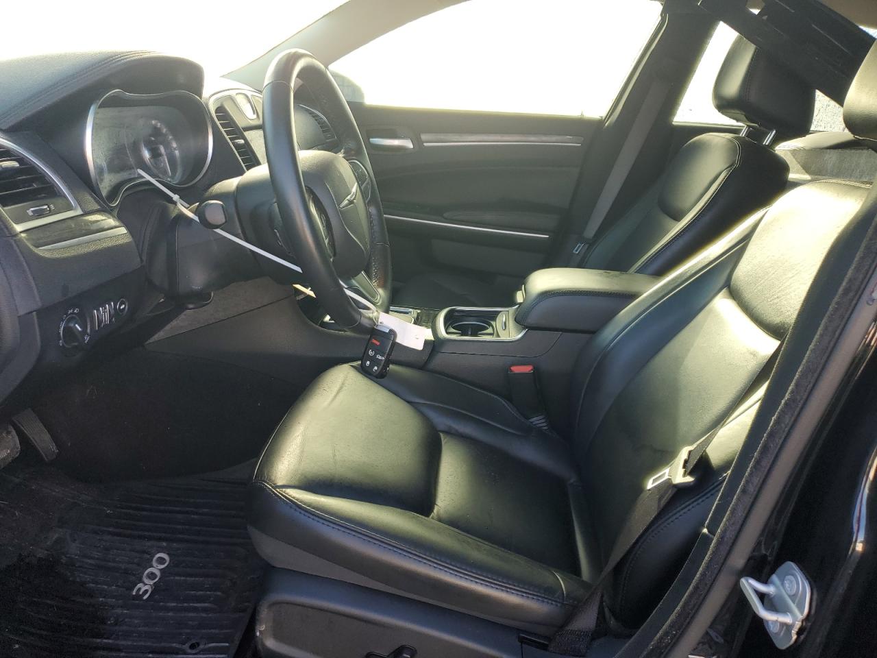 2020 Chrysler 300 Touring VIN: 2C3CCAAG4LH242011 Lot: 87403205