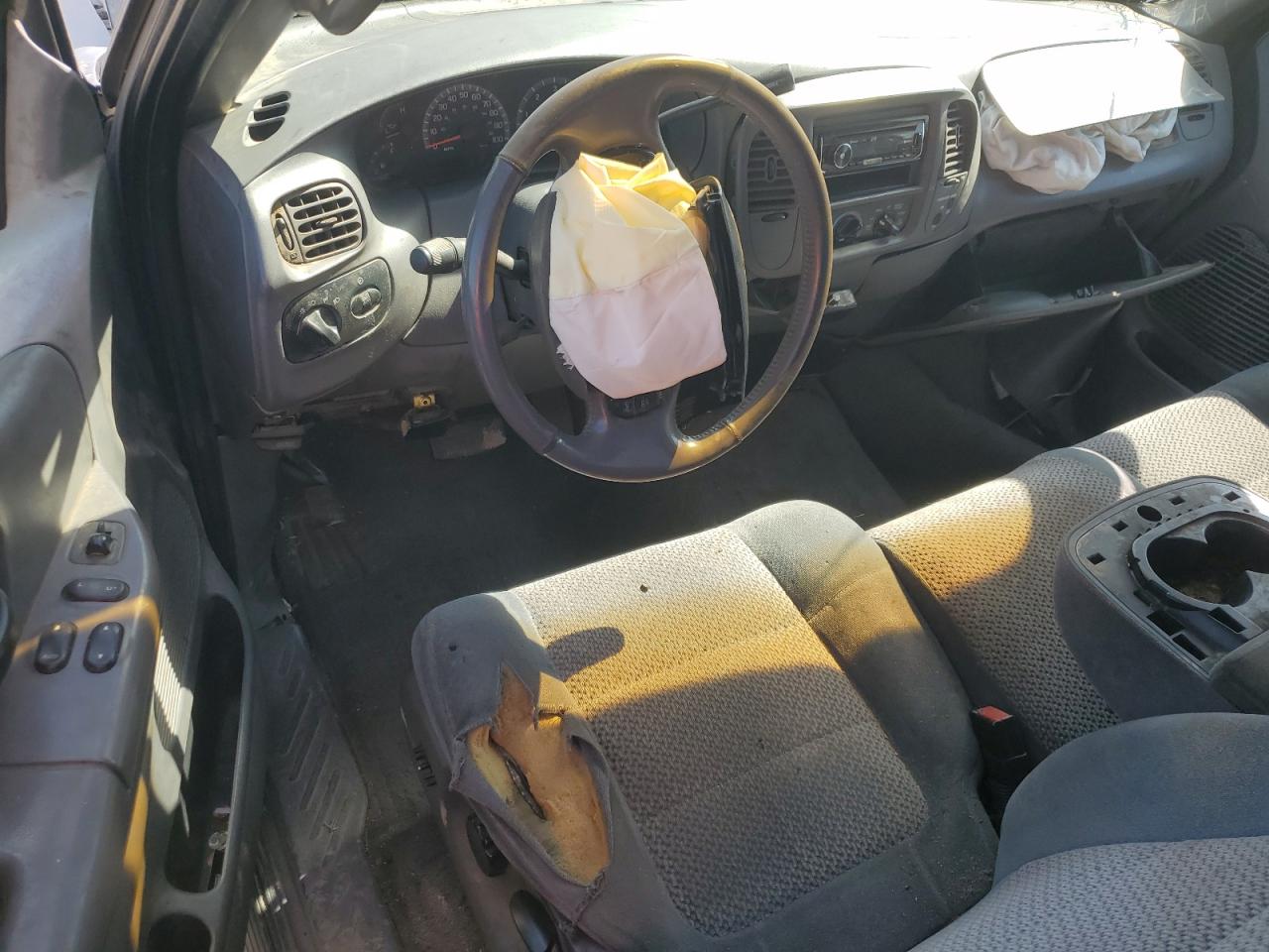 2002 Ford F150 VIN: 1FTRX17W12NA24929 Lot: 81983265