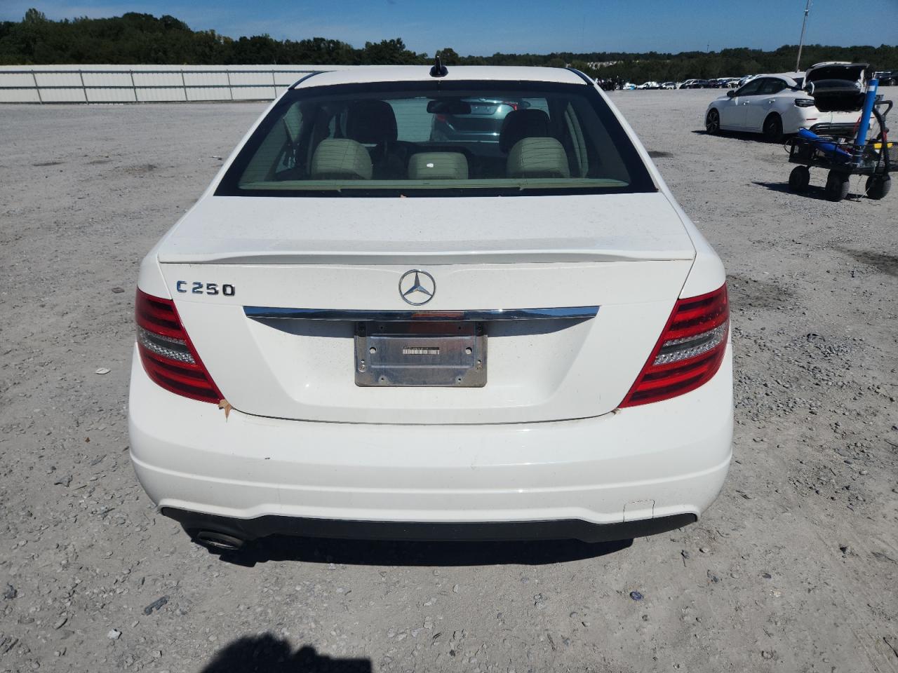 2014 Mercedes-Benz C 250 VIN: WDDGF4HBXEA930179 Lot: 81979485