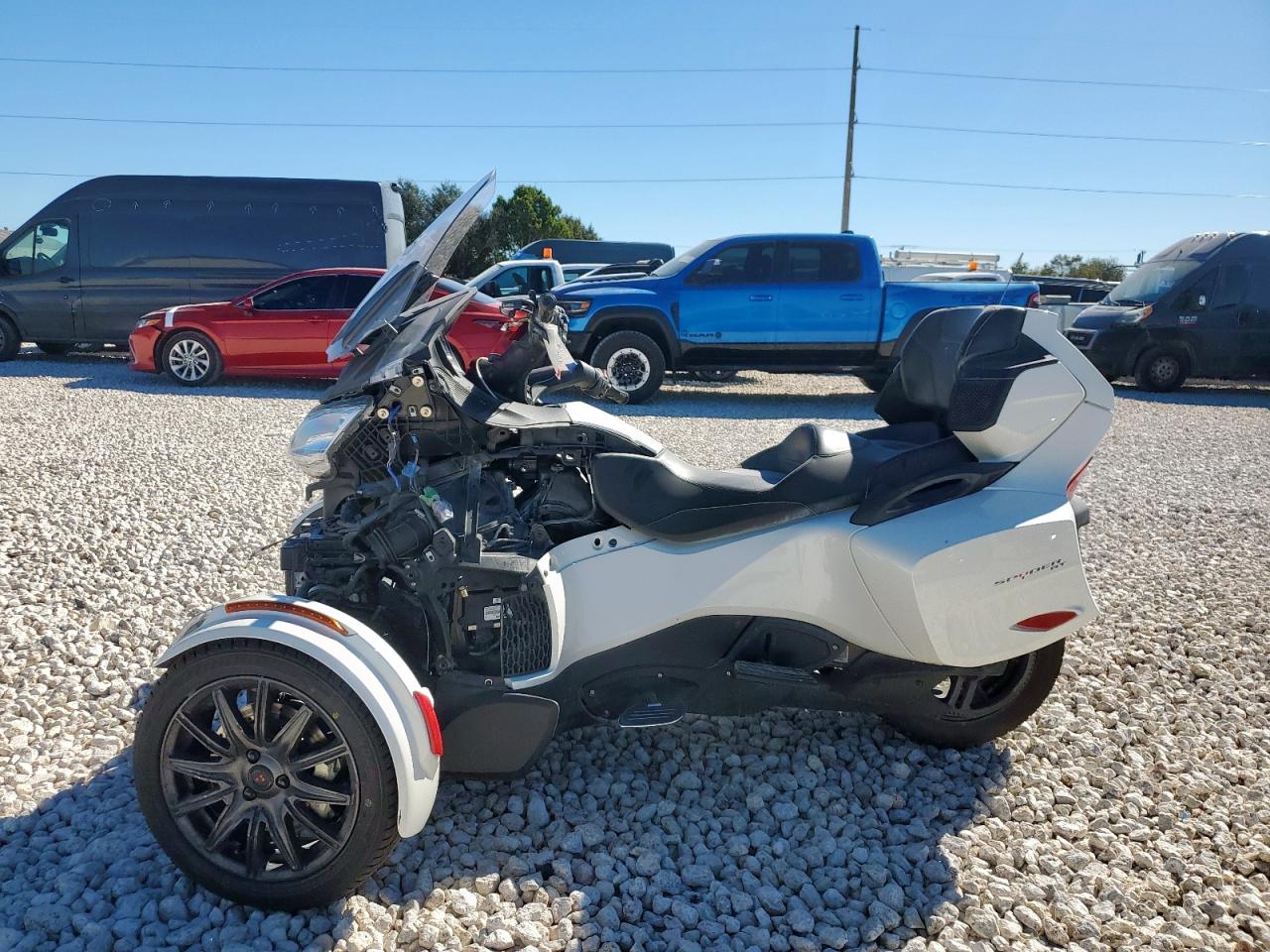 2019 Can-Am Spyder Roadster Rt white null gas 2BXNBDD23KV001081 photo #4